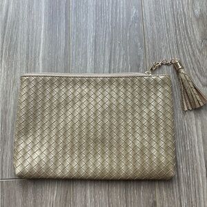 Virginia Wolf Elegant Gold Woven Clutch